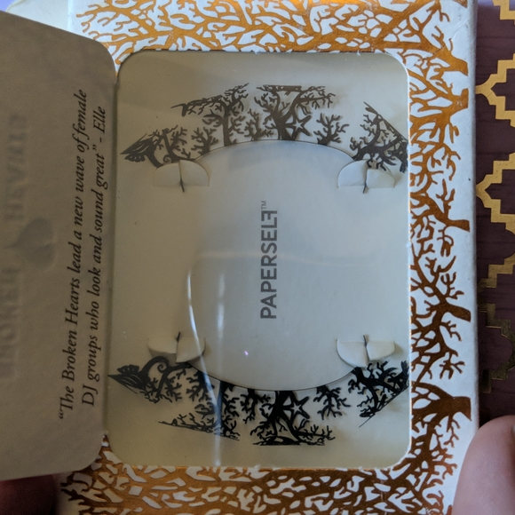 NIB RARE Paperself Under the Sea Mermaid Coral Reef Paper Lashes - Picture 3 of 4